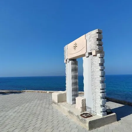 Weekend 2br Les Amb * Kyrenia (Northern Cyprus)