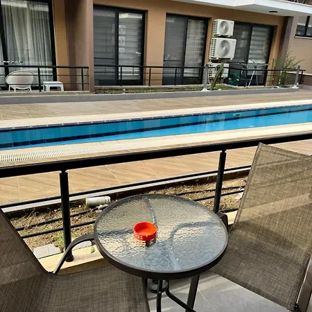 Lux Two Bedroom Swimming Pool Evleri *